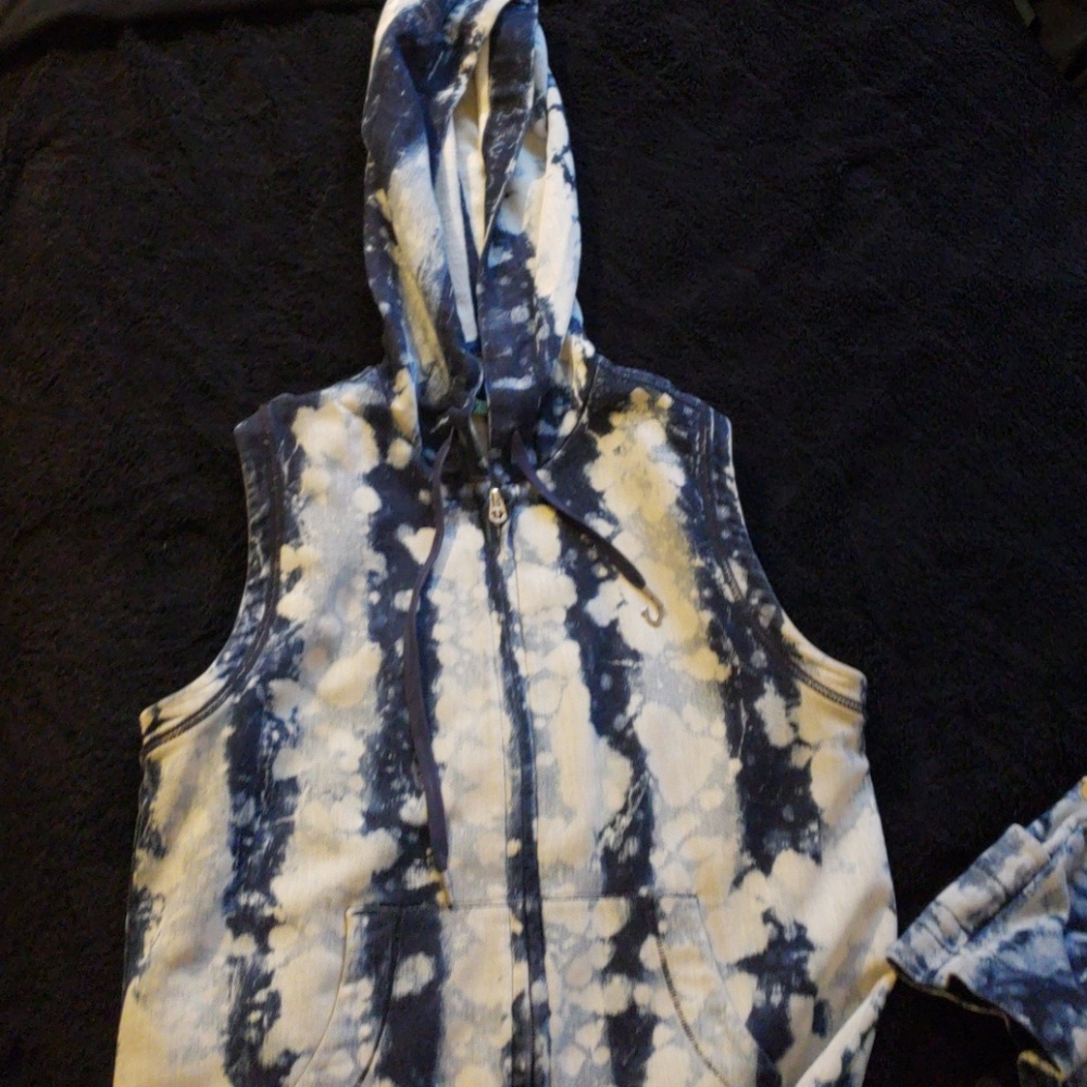 Tru religion short set (sweat suit) 2peice